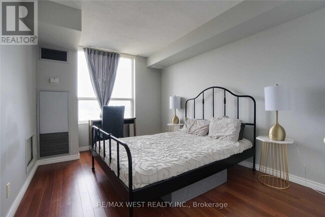 Building Photo - 6-516 Humberline Dr