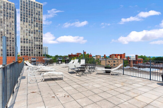 Foto del edificio - 2300 N Commonwealth Ave
