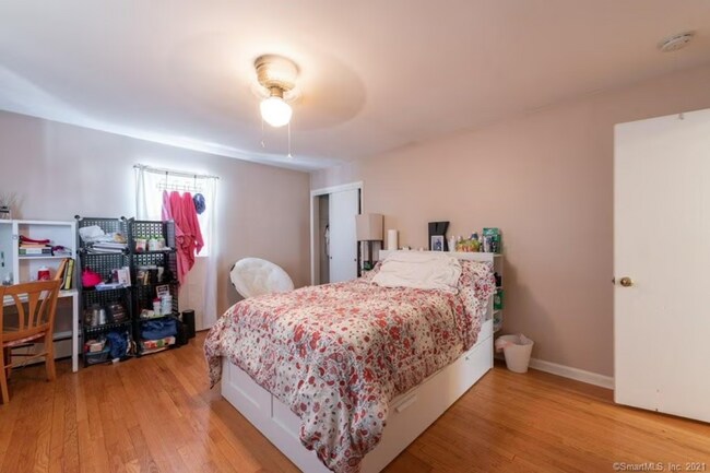 Foto del edificio - Charming 5 bedroom home