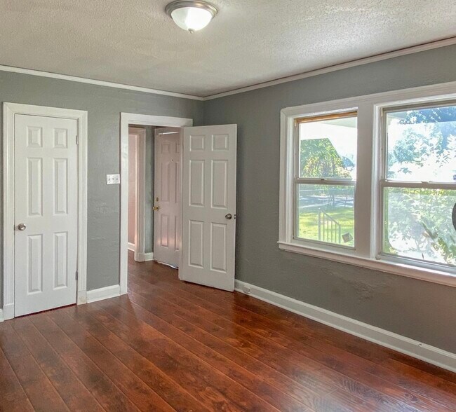 Foto del edificio - 1654 E McLemore Ave