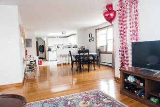 Building Photo - 66 Brooks St