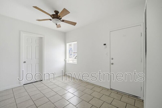 Building Photo - 4914 1/2 Maine Ave