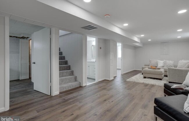Building Photo - 4113 Lamarre Dr