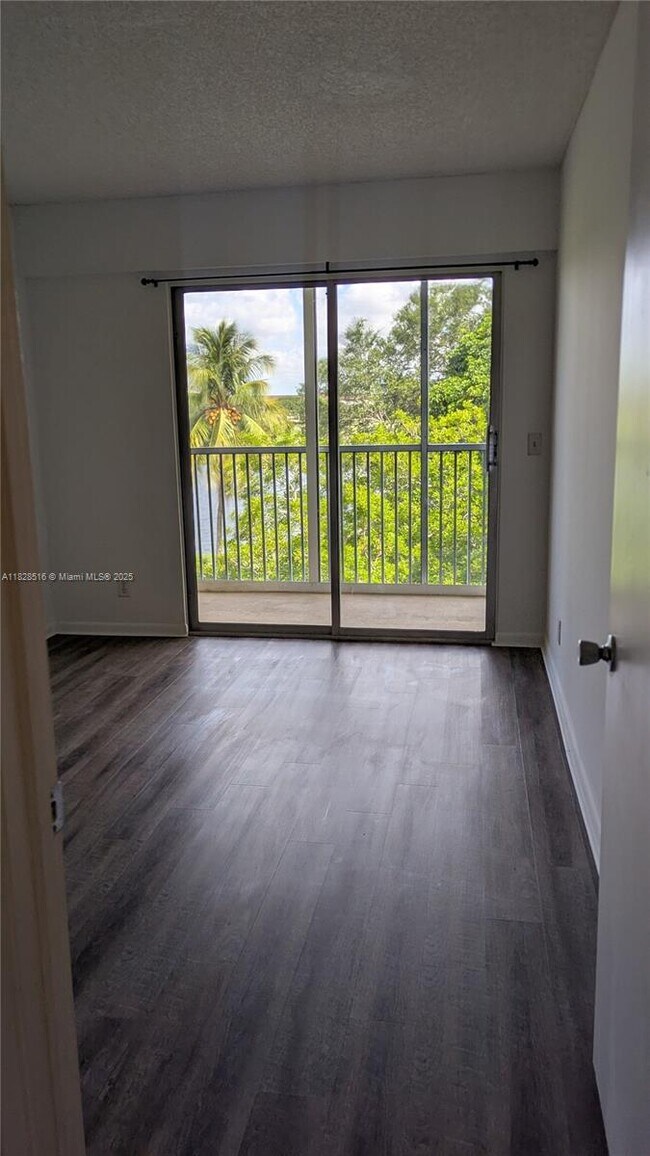 Foto del edificio - 13450 SW 3rd St