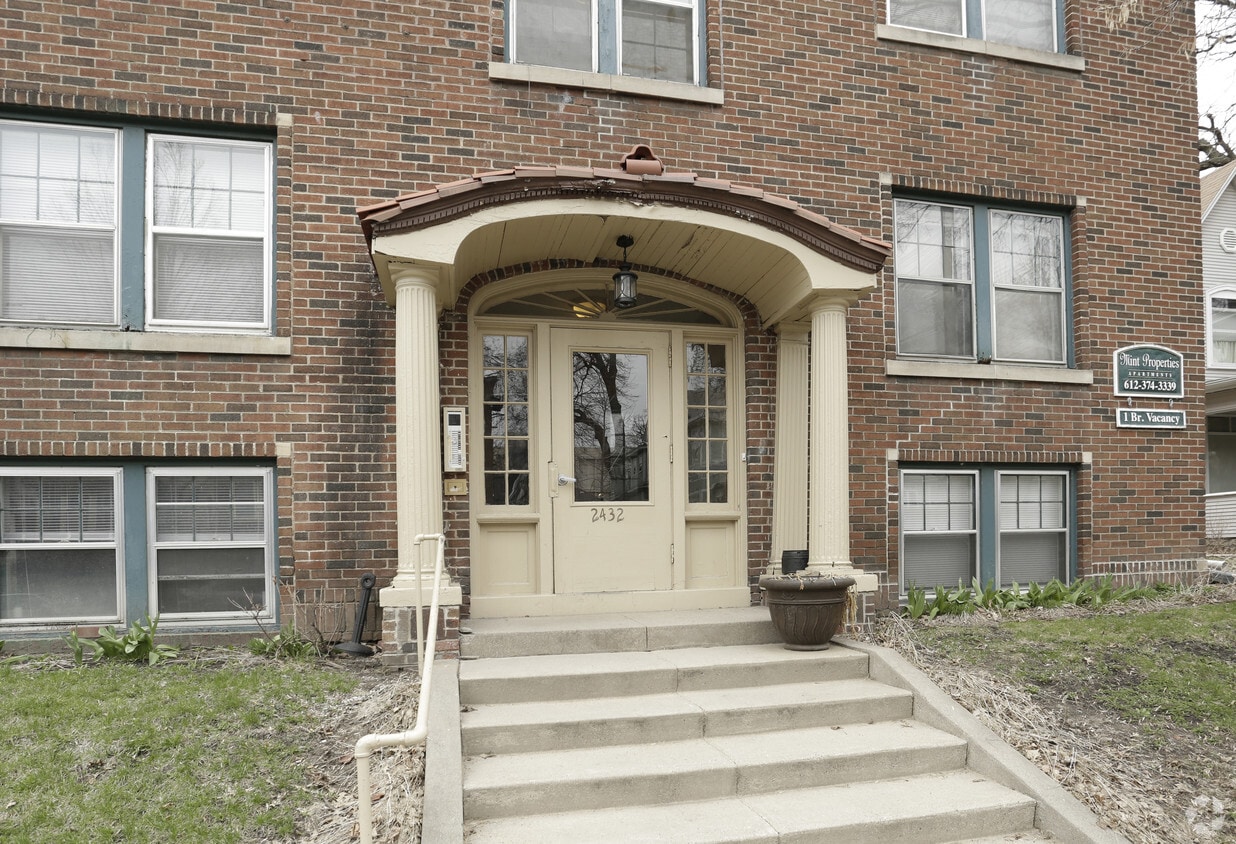 Building Photo - 2432 1st Ave