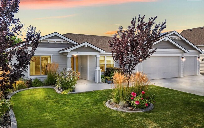 Foto del edificio - 4322 Goldstream Ln