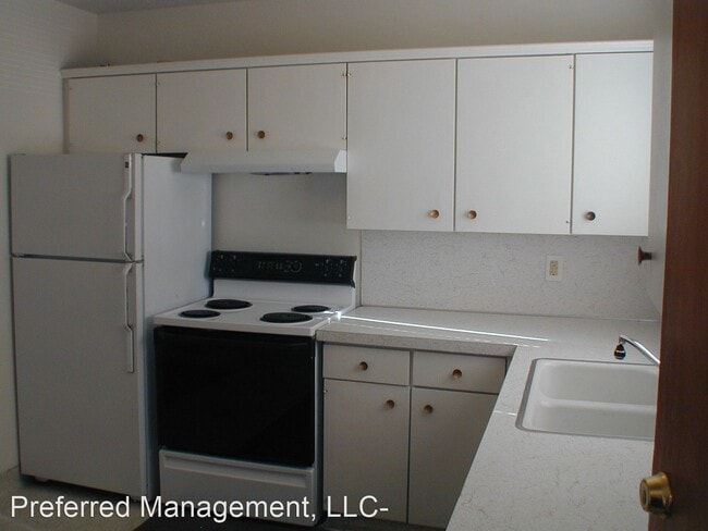 Building Photo - 601 Shoshoni St