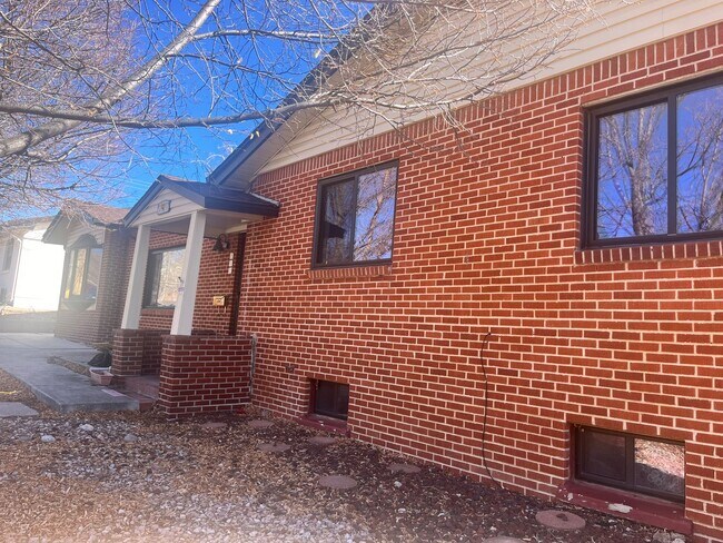 Building Photo - single family home