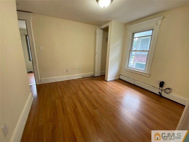 Foto del edificio - 372 Harold St