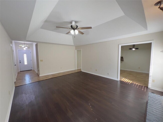 Building Photo - 11800 Kingsridge Terrace