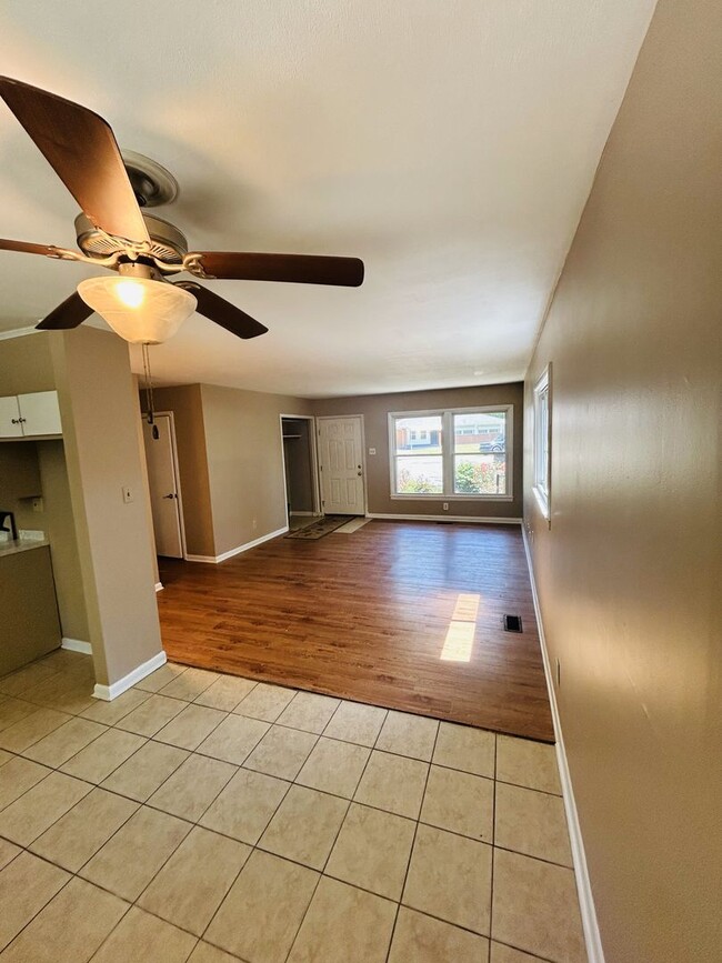Building Photo - Charming 3-Bedroom Ranch in Prime Location!