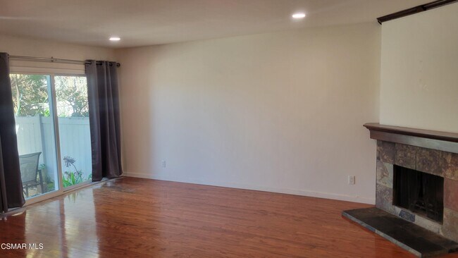 Foto del edificio - 1318 Ramona Dr