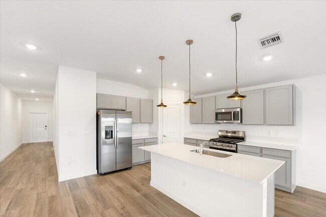 Foto del edificio - 6362 Windwood Wy