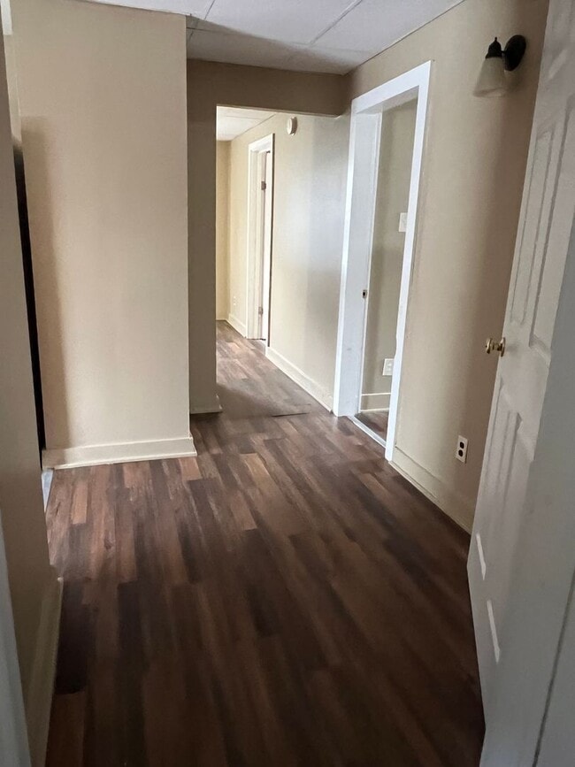 Building Photo - 141 College Ave