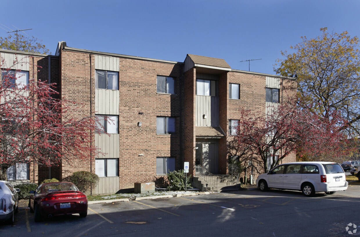 Building Photo - 1392 E Ports O Call Dr