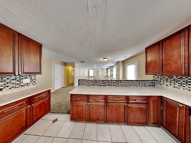 Building Photo - 1256 Canterhurst St