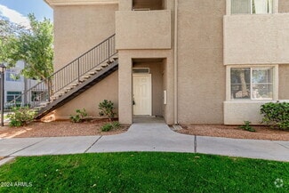 Building Photo - 3830 E Lakewood Pkwy W