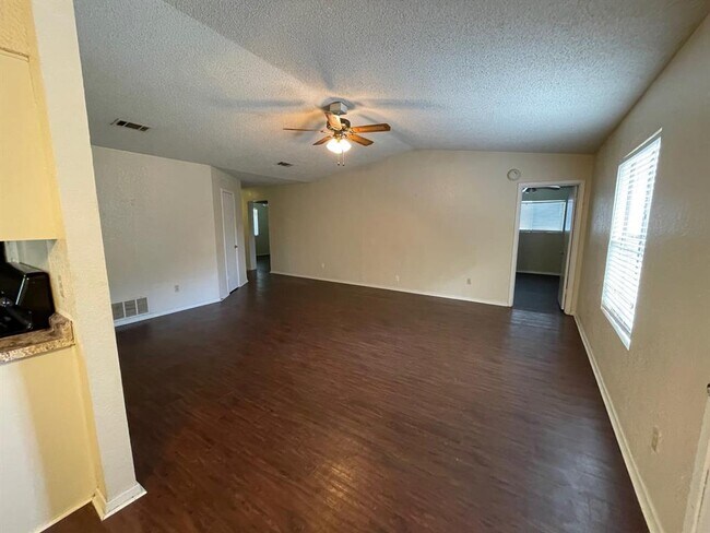 Foto del edificio - 3212 Kittyhawk Cove