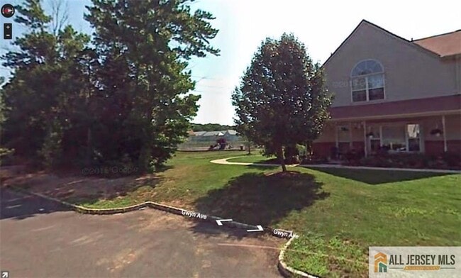 Building Photo - 127 Sassafras Ct