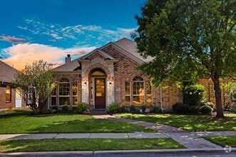 Building Photo - 9409 Stonewood Dr