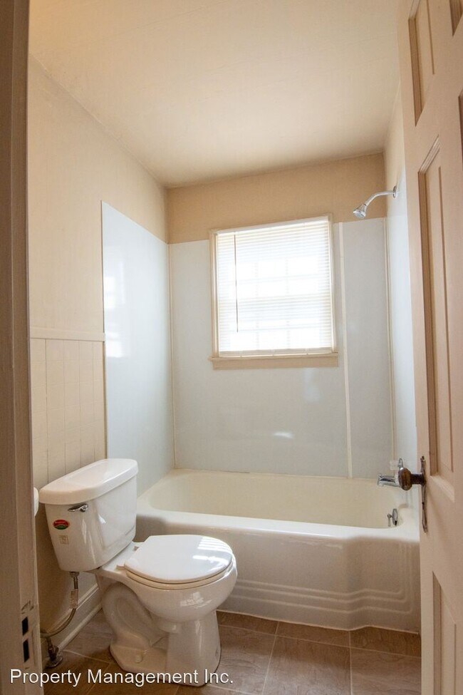 Building Photo - 1 br, 1 bath House - 704 Ellis