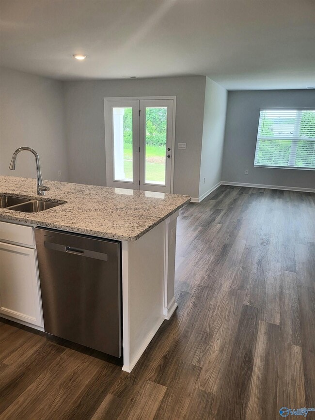 Building Photo - 132 Ozy Dr