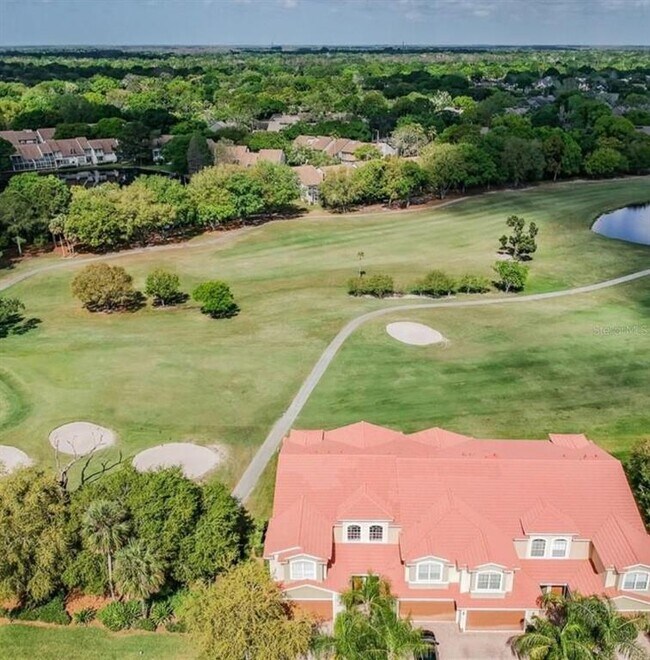 Foto del edificio - 13920 Clubhouse Dr