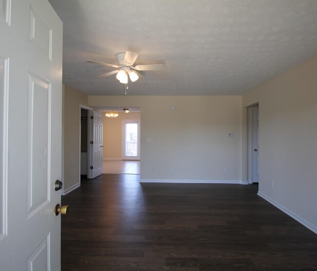 Building Photo - 639 Miles Rd