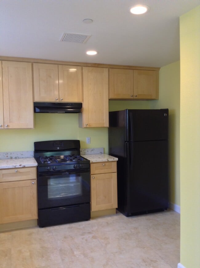 Foto del edificio - 48233 Hackberry St