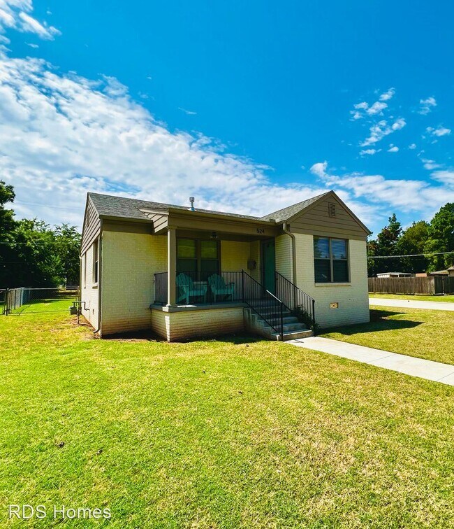 Foto del edificio - 2 br, 2 bath House - 524 NW 51st St.
