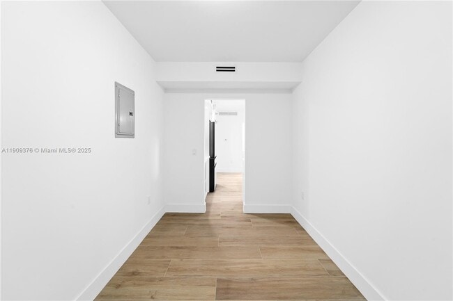 Building Photo - 10185 Collins Ave