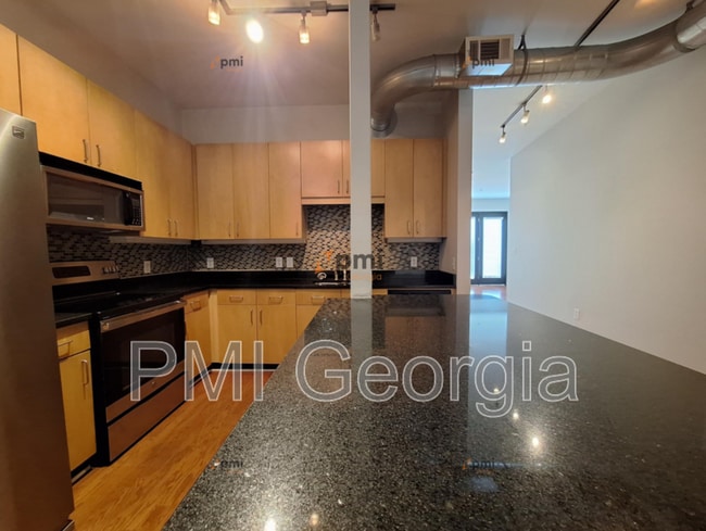 Building Photo - 5300 Peachtree Rd