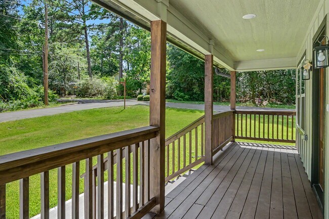 Building Photo - 116 Sun City Ln