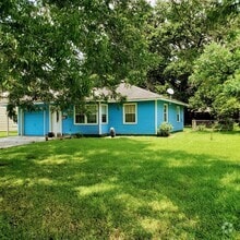 Building Photo - 205 McLemore Dr