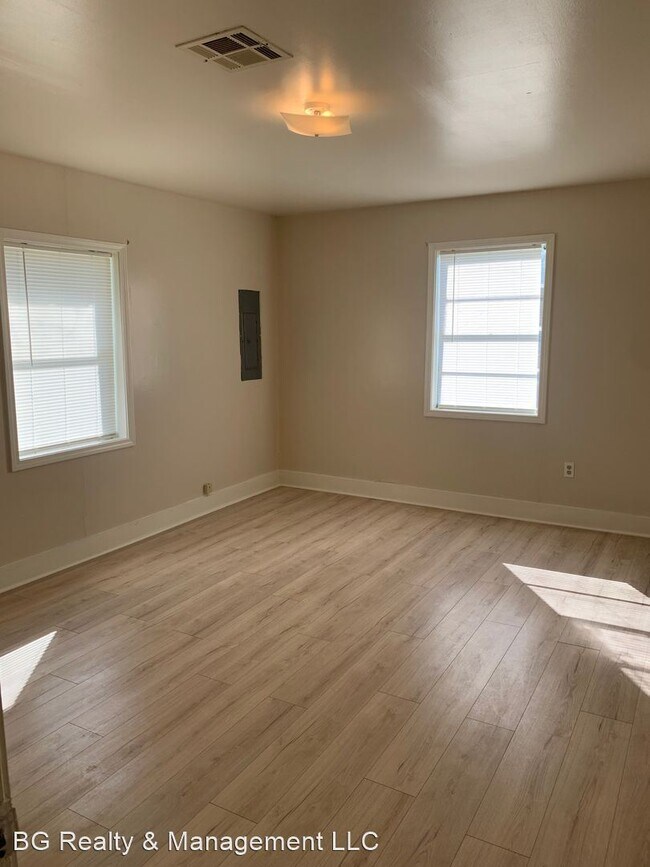 Building Photo - 3 br, 1 bath House - 816 Park Ave