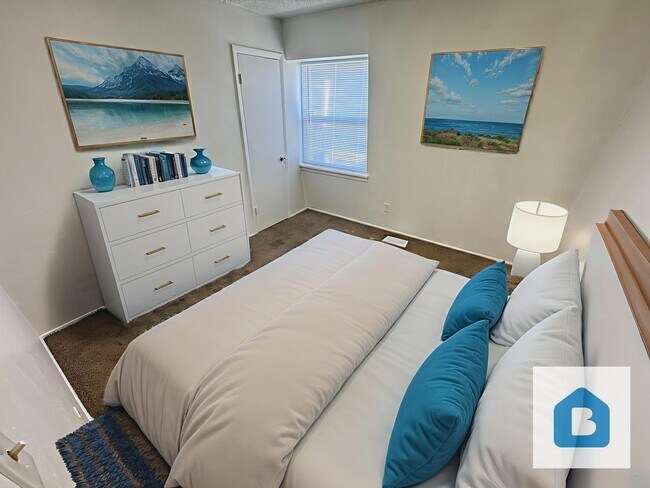 Foto del edificio - 2425 Verde Dr