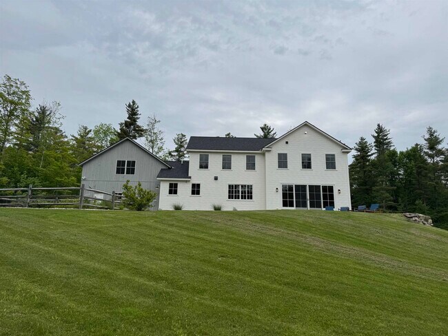 Building Photo - 81 Pine Tree Ln