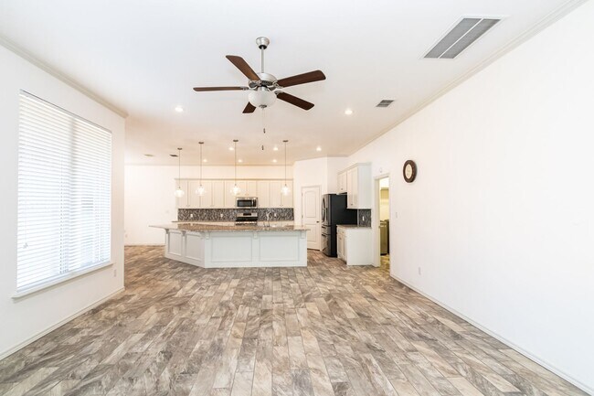 Building Photo - Beautiful Home in Frenship ISD with Spacio...