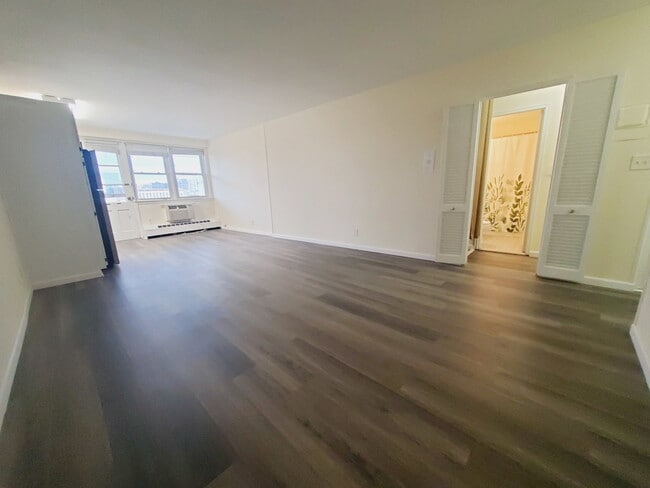 Foto del edificio - 444 Bedford St