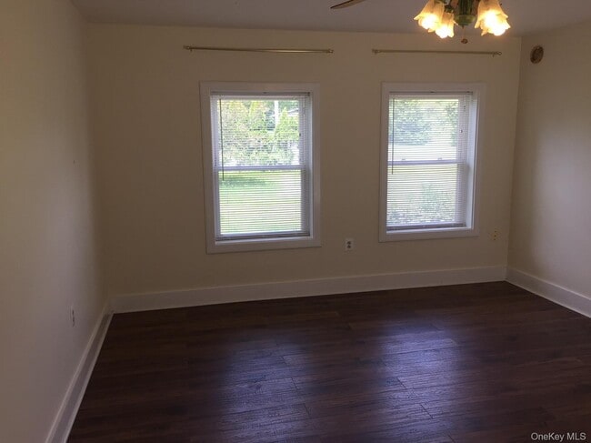 Building Photo - 8064 Albany Post Rd