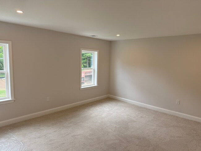 Building Photo - 2 Whitman Cir