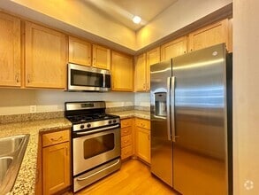 Building Photo - 450 J St