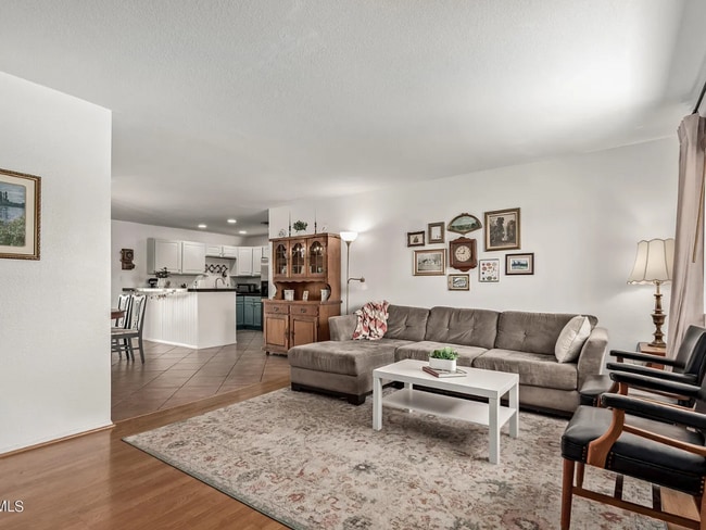 Living Room Eat in Kitchen Mesa Arizona - 222 W Ivyglen St