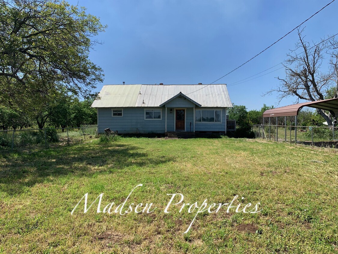 1673 Garden Rd, Durham, CA 95938 House Rental in Durham, CA