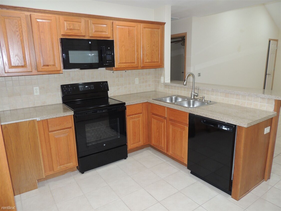 639 Rilynn Ave, Republic, MO 65738 Townhome Rentals in Republic MO