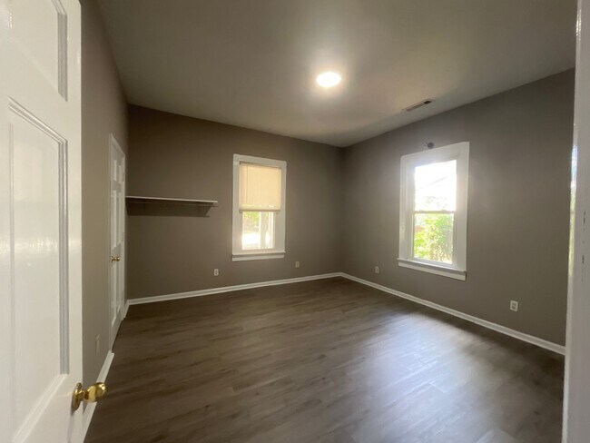 Foto del edificio - 2 bed 2 bath house