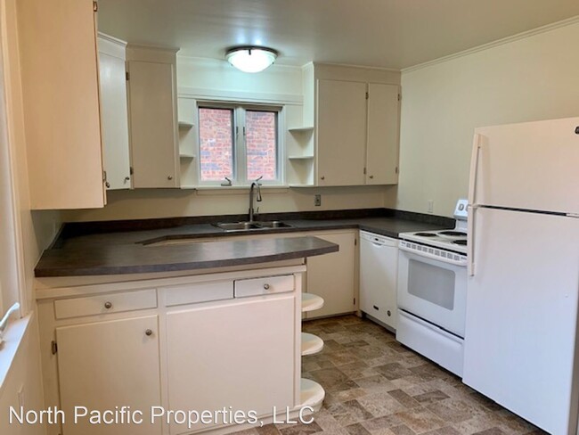 Building Photo - 3 br, 2 bath House - 2576 8th Ave W