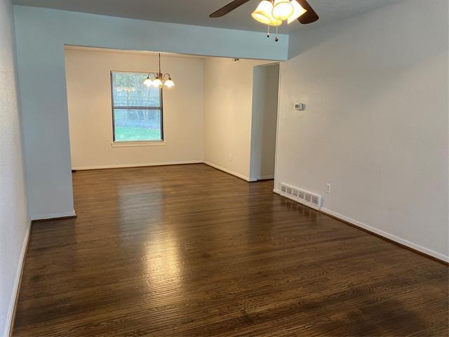 Building Photo - 811 Westwood Dr