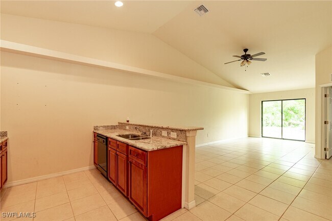 Foto del edificio - 1319 SE 24th Ave