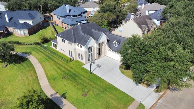 Building Photo - 5410 Deerbourne Chase Dr